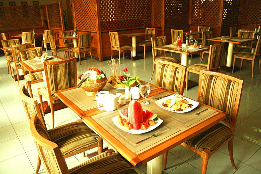 Hotel Royal Dago Бандунг Екстериор снимка